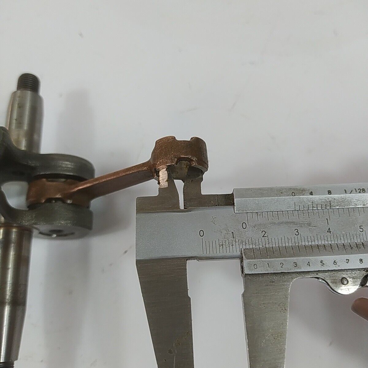 Ricambio ALBERO MOTORE ORIGINALE usato per decespugliatore Komatsu ZENOAH G4K