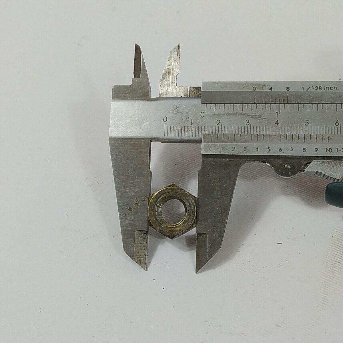 Ricambio DECESPUGLIATORE ECHO RM - 460 DADO bullone FERMO mezzaluna VOLANO usato