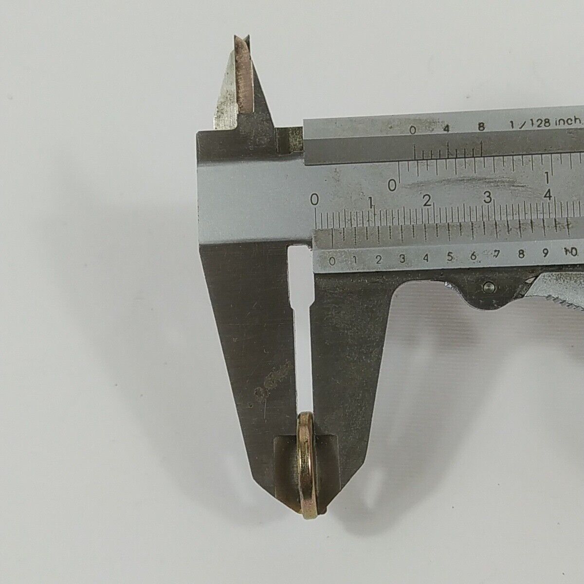 Ricambio DECESPUGLIATORE SHINDAIWA SK 45 F DADO bullone lato VOLANO usato