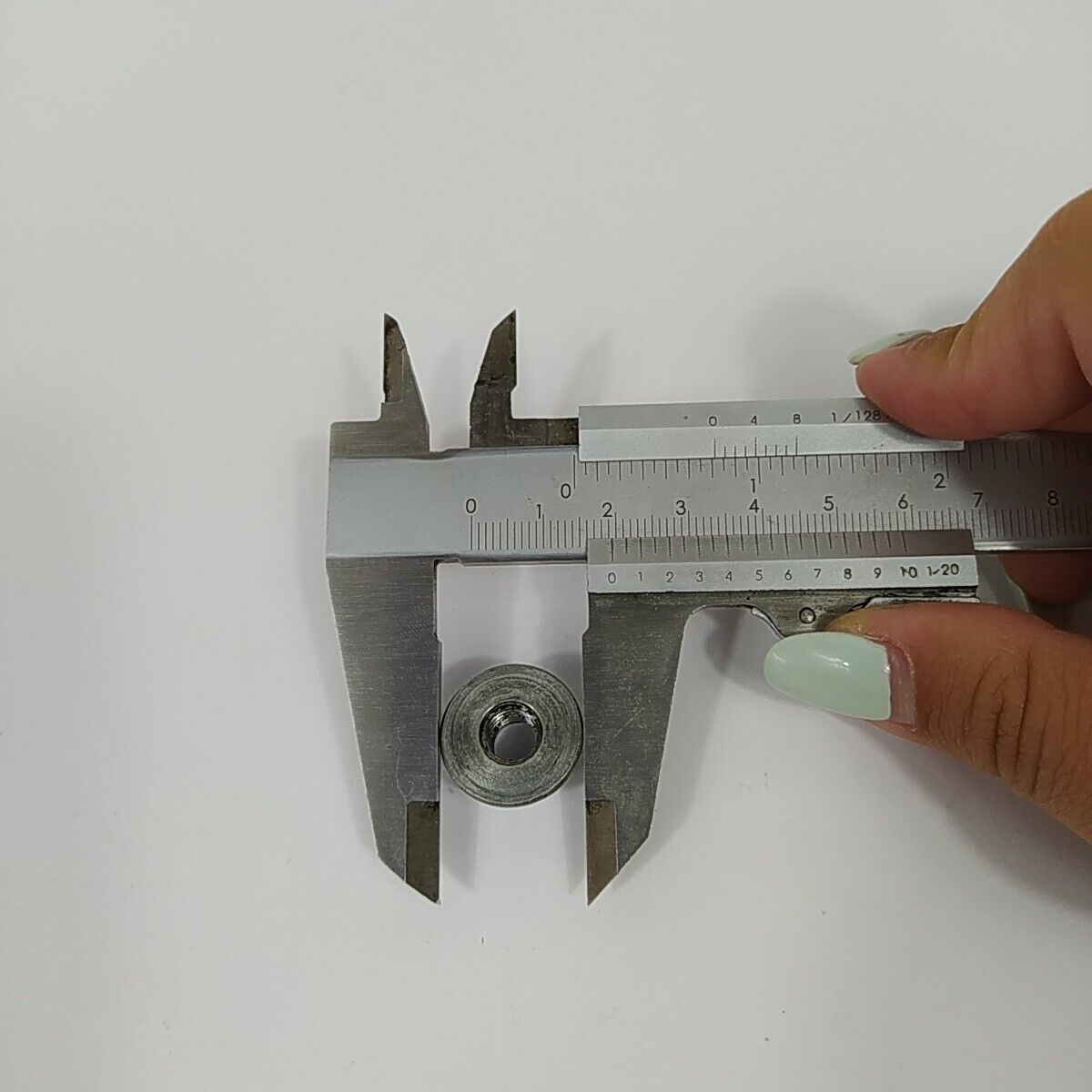 Ricambio usato DADO DADI BARRA CATENA  lama catena per motosega DOLMAR 116 si