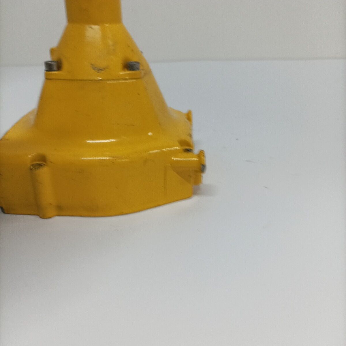 Ricambio supporto CAMPANA FRIZIONE usato decespugliatore EMAK DYNAMAC DB 40 L