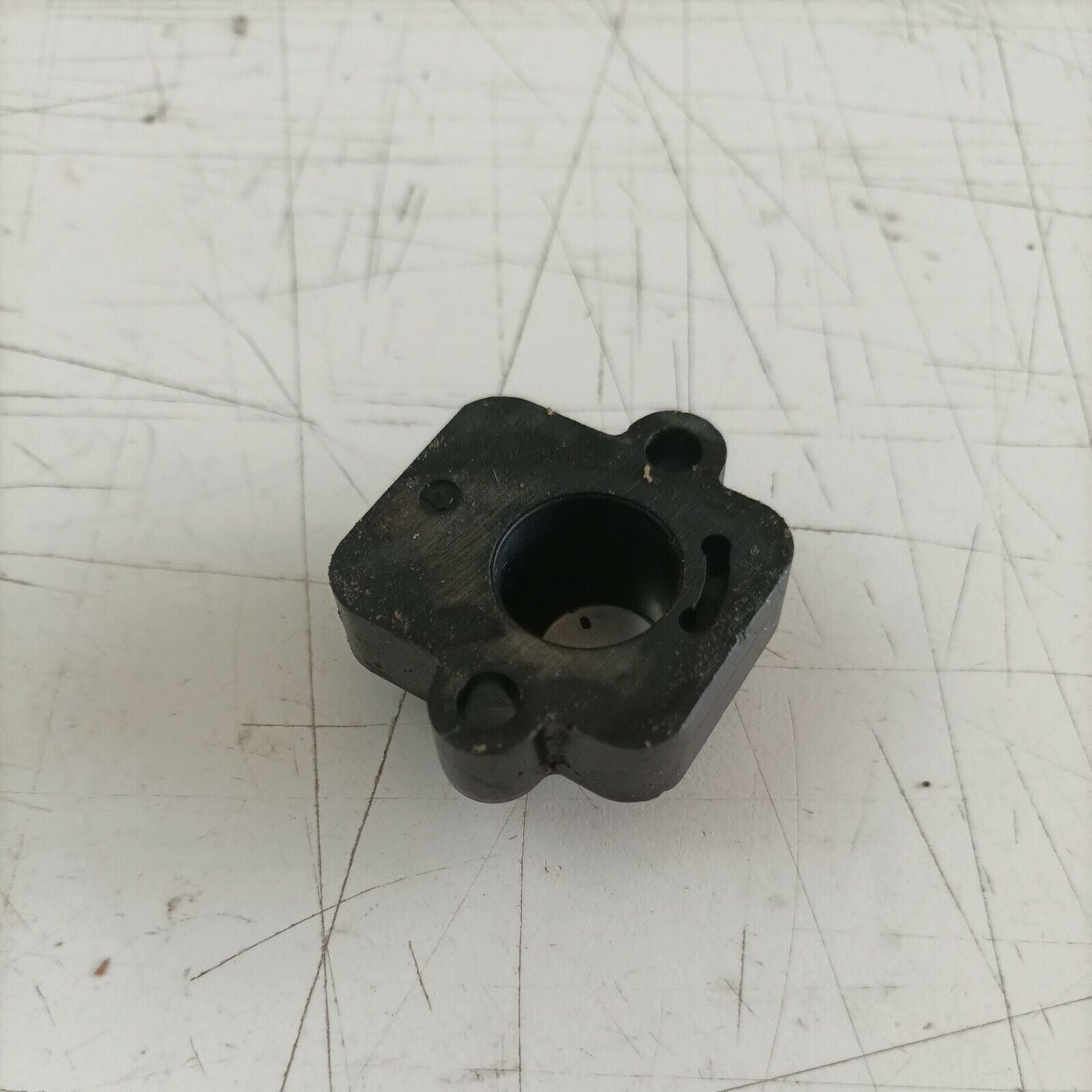 pacco lamellare CARBURATORE COLLETTORE FLANGIA PER MOTOSEGA EFCO 134 usato