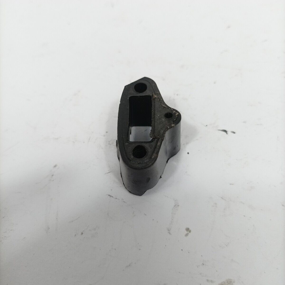 ricambio usato FLANGIA COLLETTORE CARBURATORE per motosega ALPINA Castor C A 45