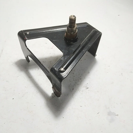 Ricambio STAFFA MOTORE A ZAINO Usato per decespugliatore Mcculloch ELITE 3800