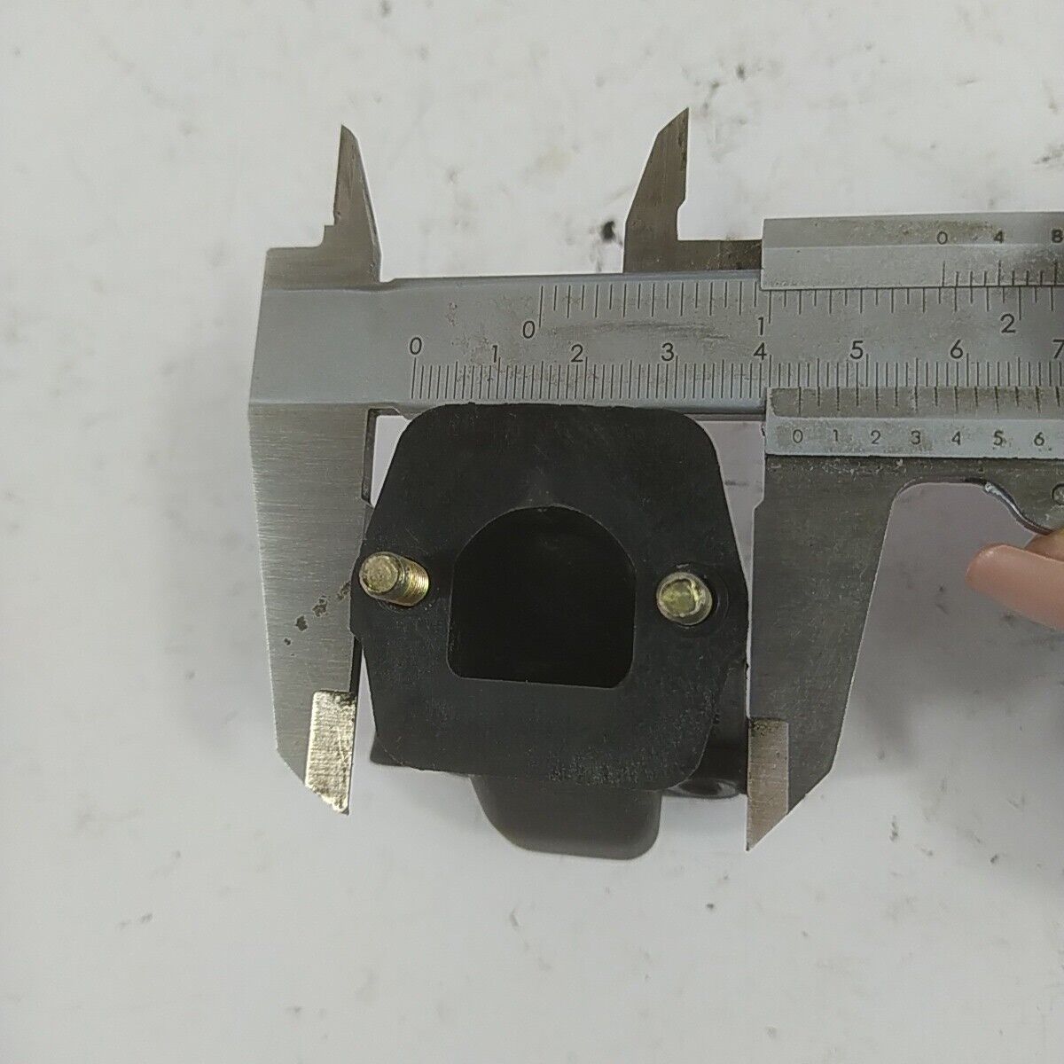 Ricambi RACCORDO CARBURATORE FILTRO ARIA per motosega ALPINA CASTOR 41 usati