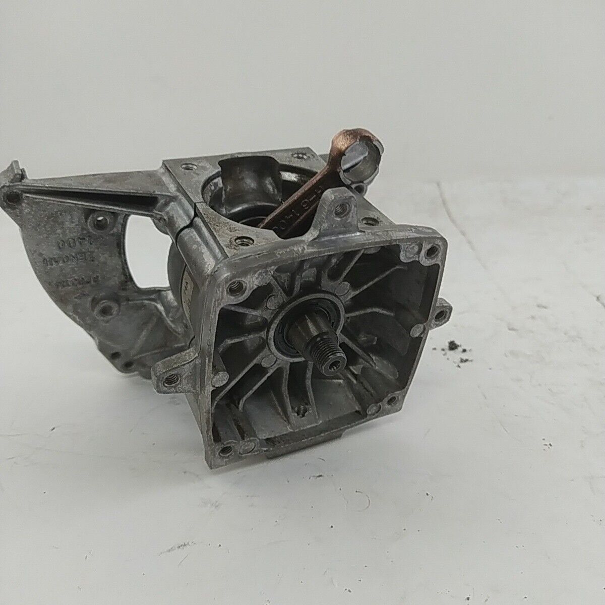 Ricambio CARTER BASAMENTO CILINDRO Usato per decespugliatore Komatsu ZENOAH G4K