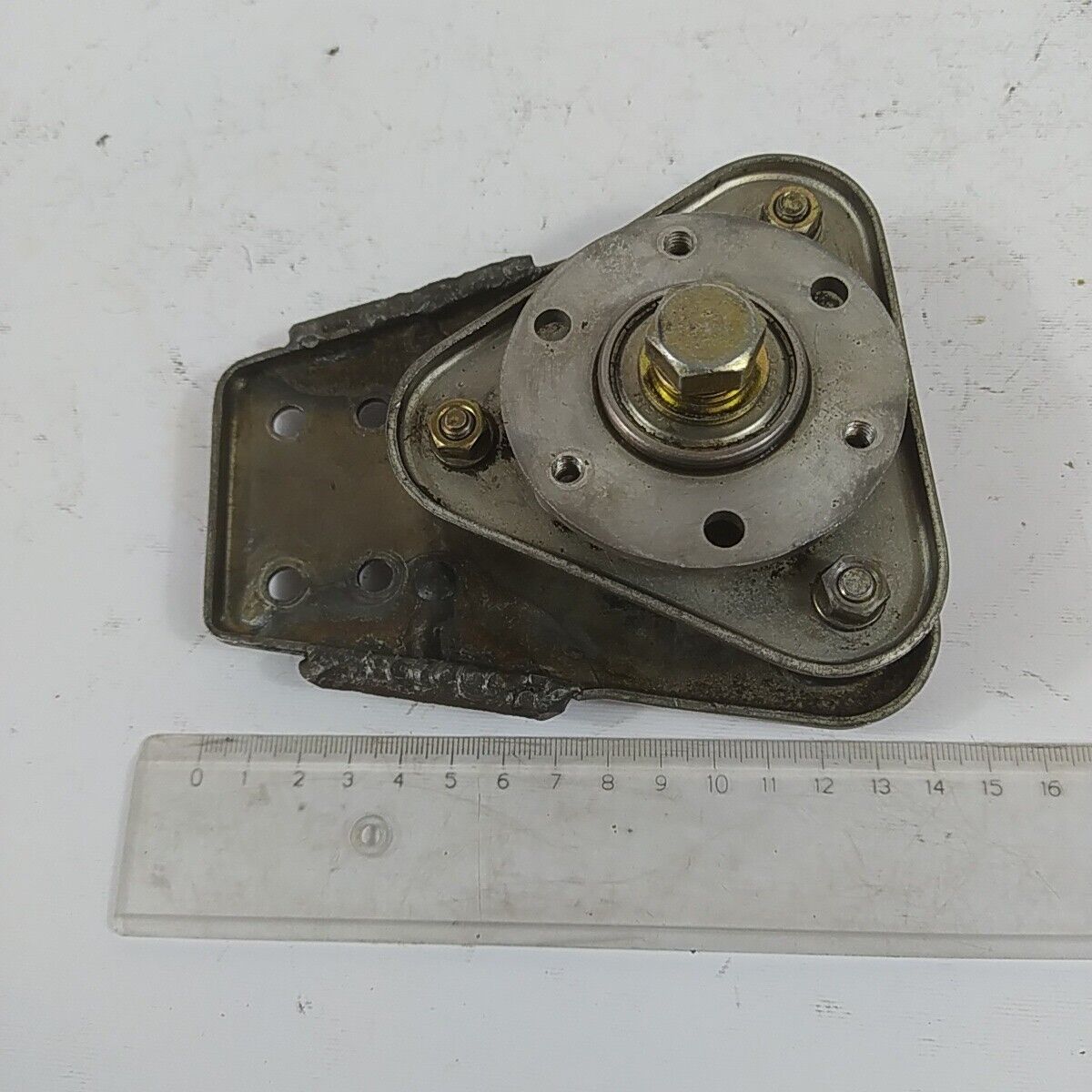 Ricambio DECESPUGLIATORE kawasaki kt 17 staffa SUPPORTO MOTORE A ZAINO usato