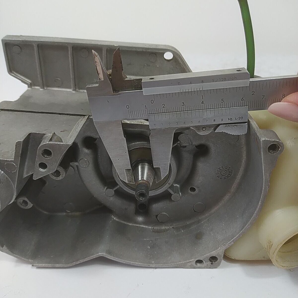 Ricambio CARTER BASAMENTO CON ALBERO MOTORE per motosega McCulloch MC 540 usato