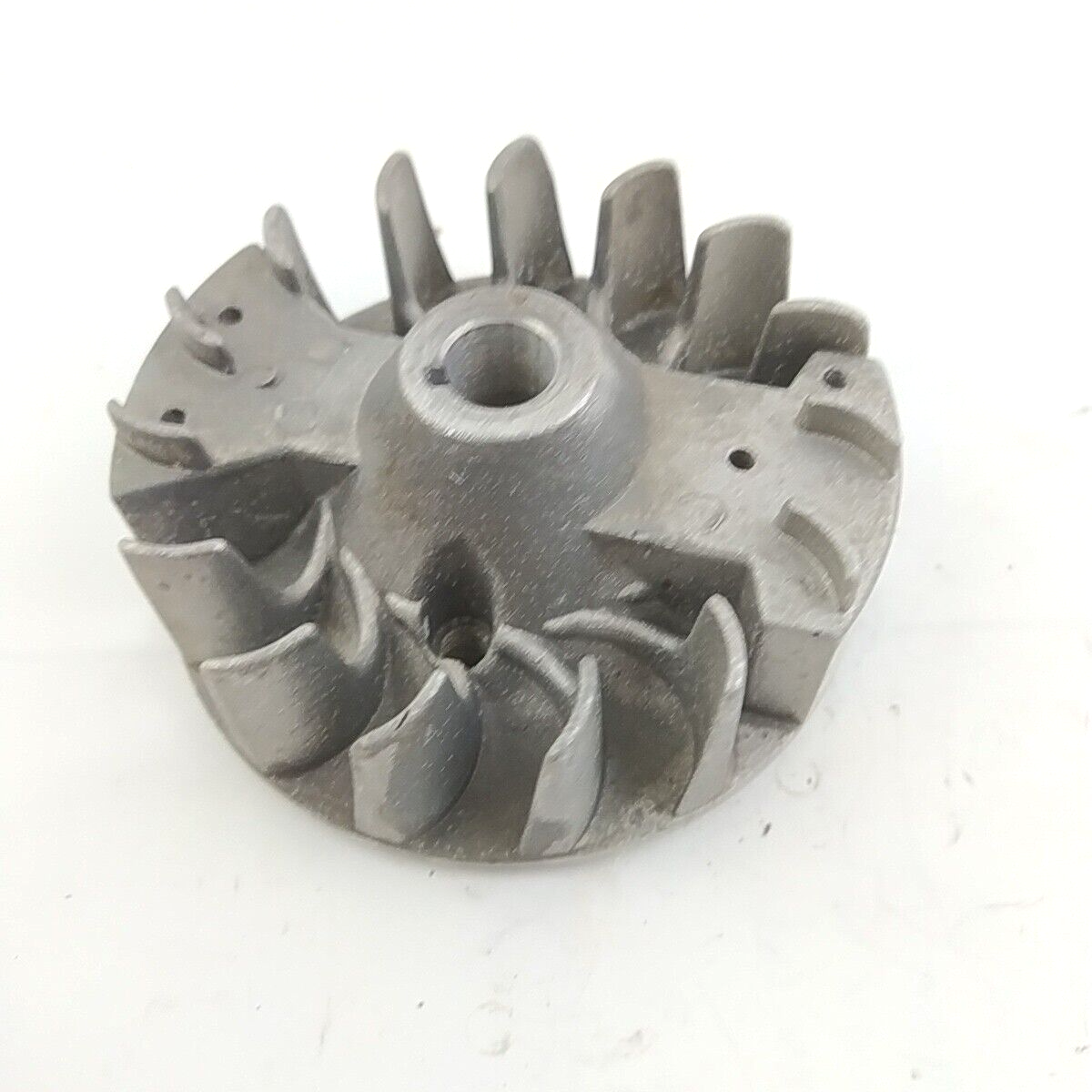 Ricambio VOLANO di accensione usato per decespugliatore MITSUBISHI TL 52 42