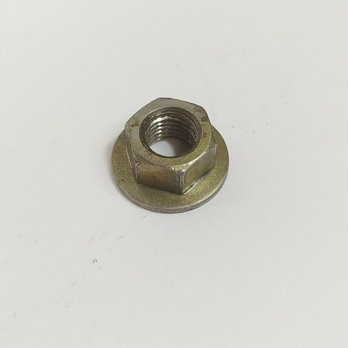 Ricambio DADO bullone ALBERO MOTORE usato per decespugliatore Komatsu ZENOAH G3K