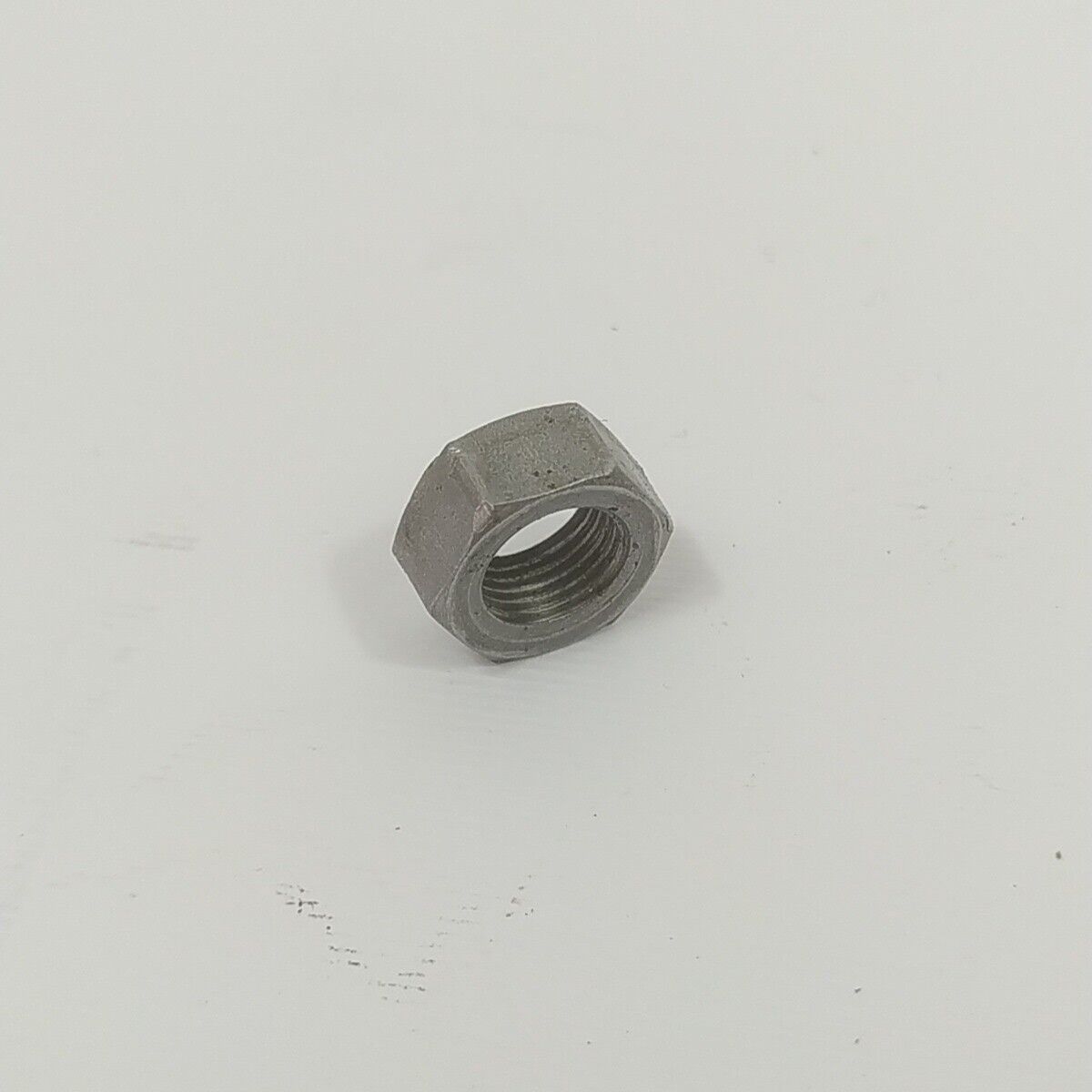 Ricambio DADO BULLONE ALBERO MOTORE per motosega alpina CASTOR CP 700 usato