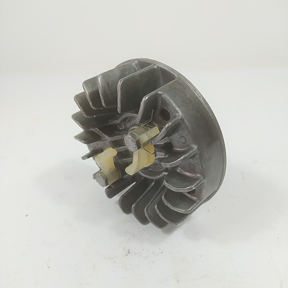 Ricambio per motosega ALPINA 500 VOLANO MAGNETICO DI AVVIAMENTO 4152920 usato