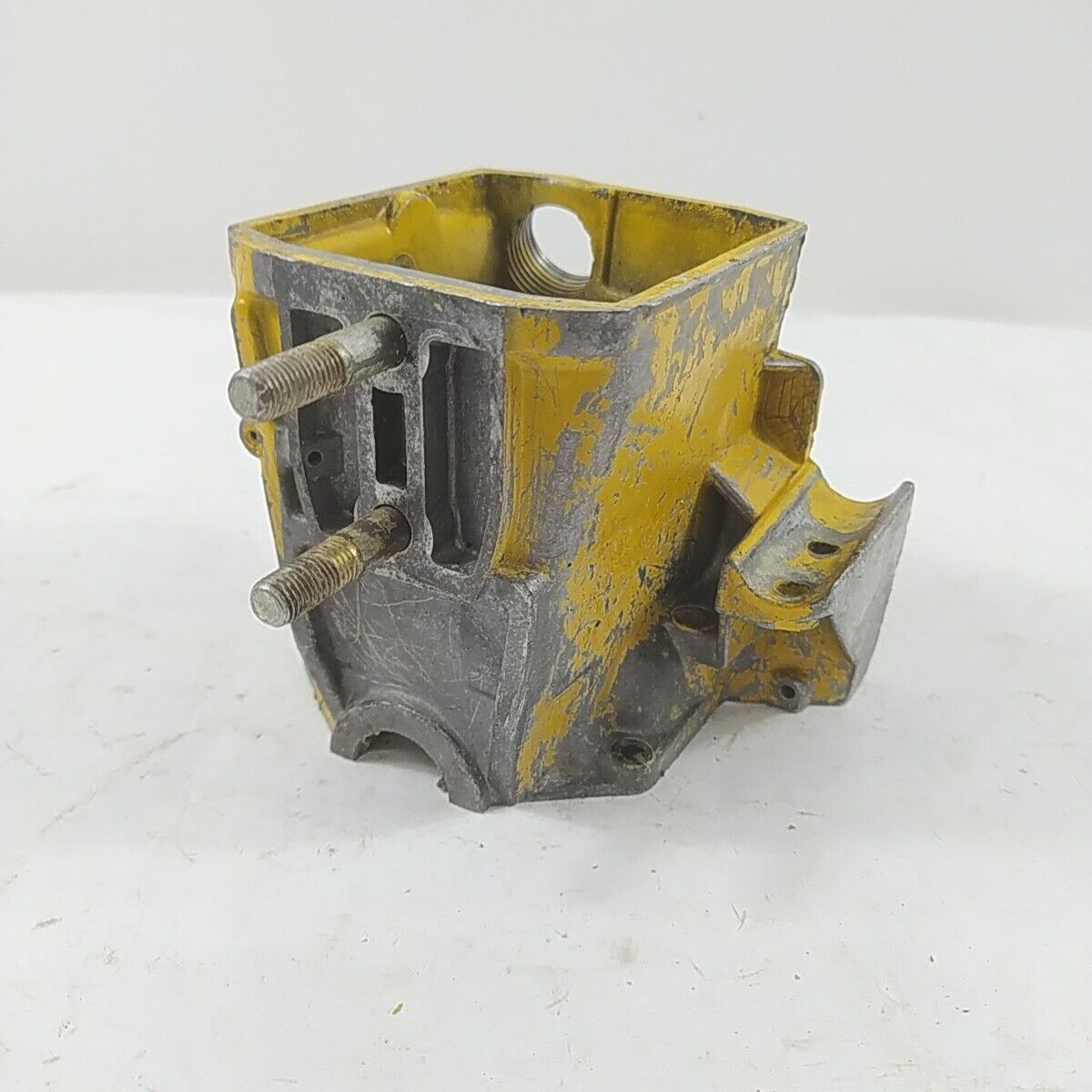 Ricambi BASAMENTO CILINDRO E SERBATOIO PER MOTOSEGA MCCULLOCH PRO MAC 555 usati