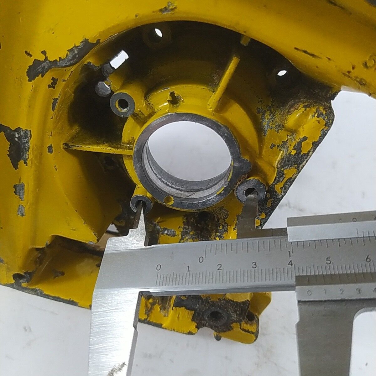 ricambio CARTER BASAMENTO MOTORE lato volano Per motosega ALPINA PROF 70 usati