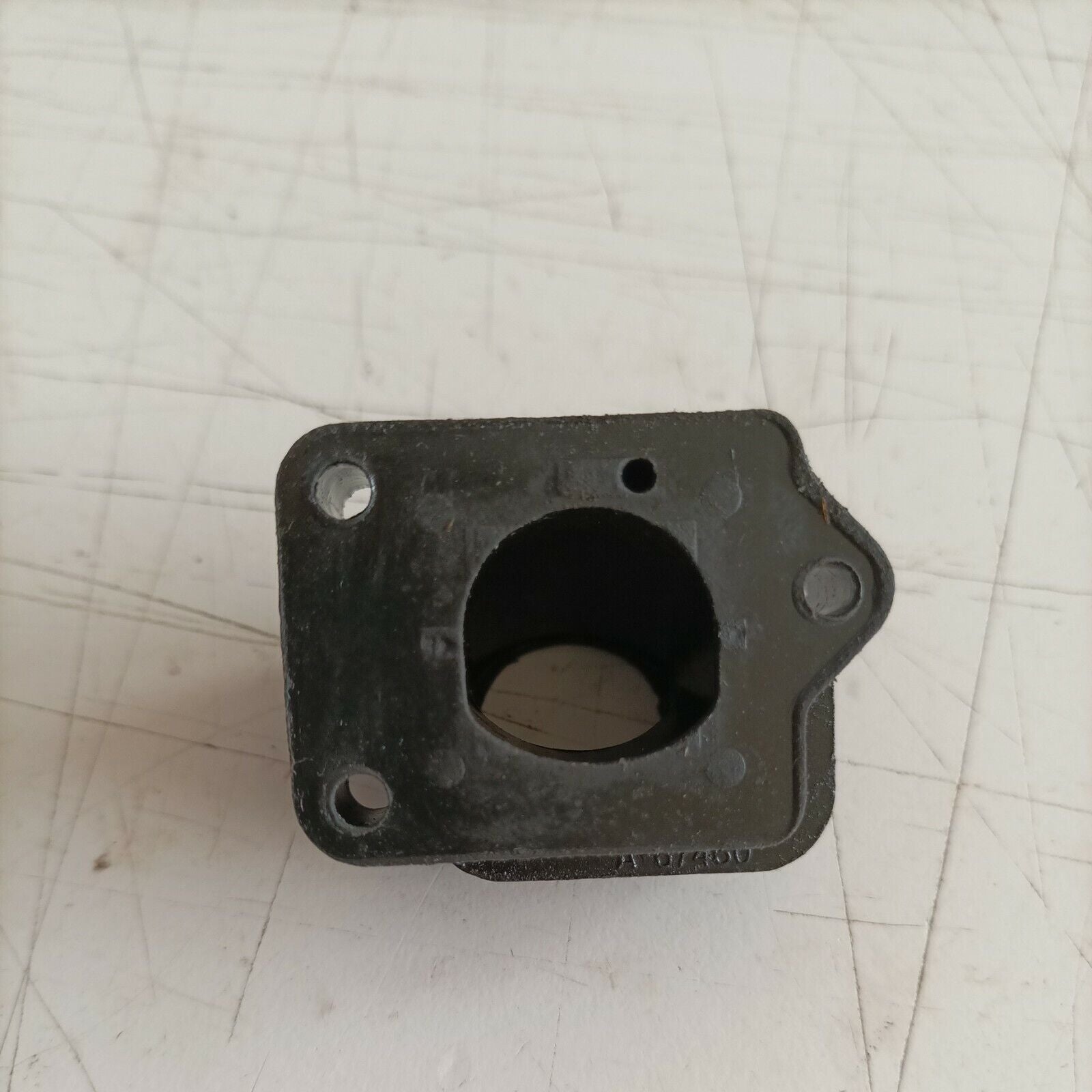 COLLETTORE FLANGIA CARBURATORE PER MOTOSEGA HOMELITE SUPER XL-925 ricambi usati