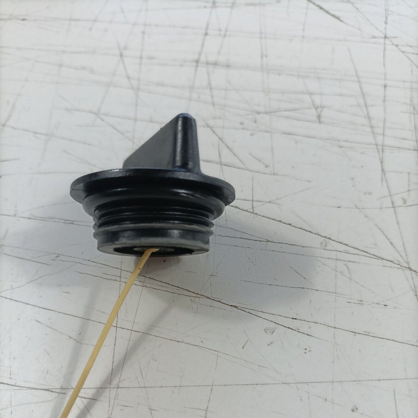 MOTOSEGA OLEOMAC OM 251 KIT TAPPO SERBATOIO CARBURANTE MISCELA ricambi usati