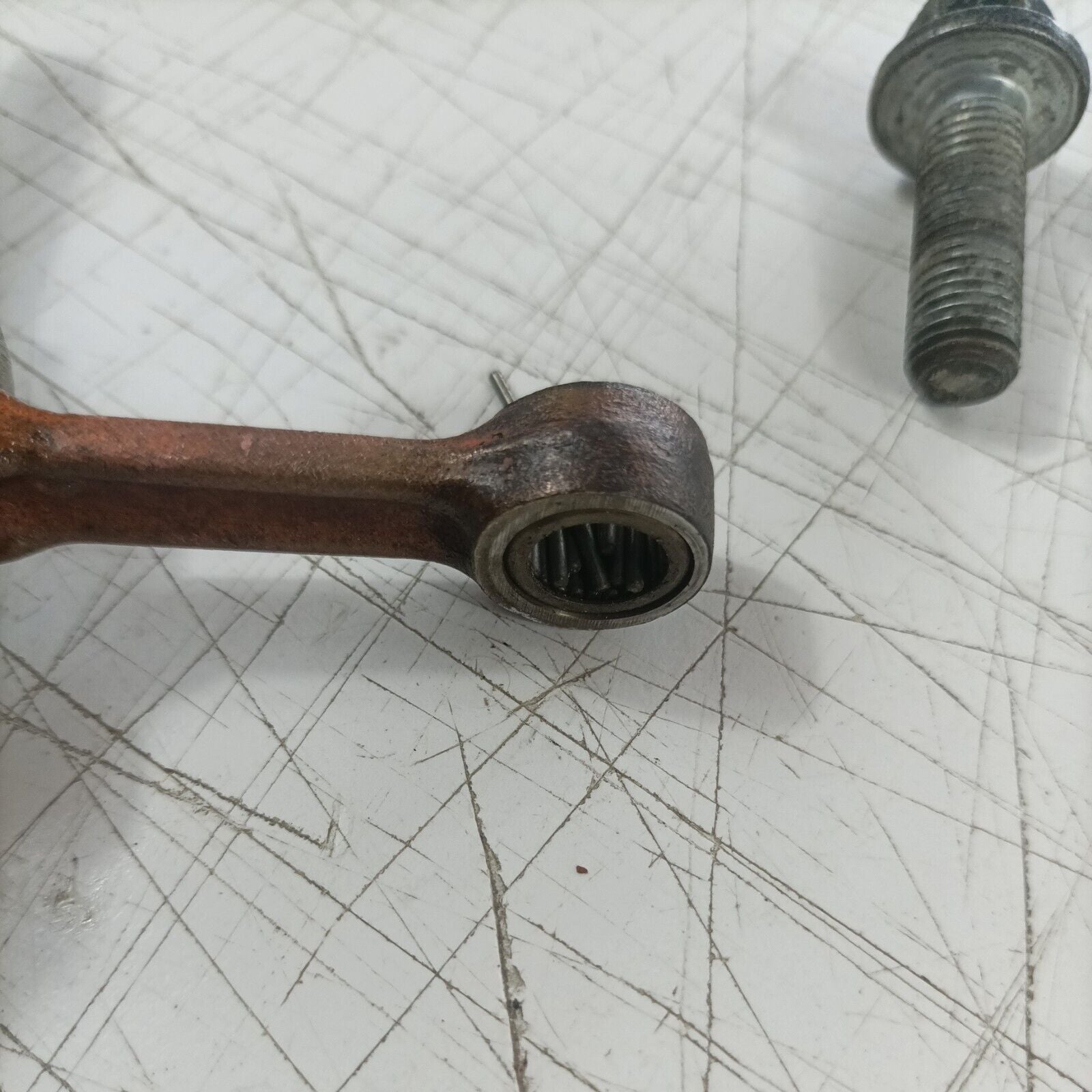 ricambio usato ALBERO MOTORE ORIGINALE COMPLETO PER MOTOSEGA ALPINA PROF 45