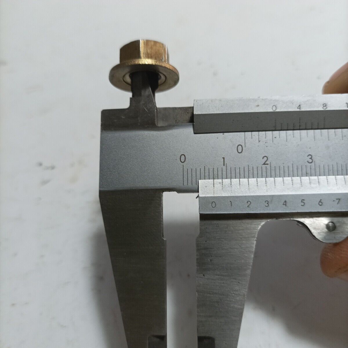 Ricambio BULLONE DADO ALBERO MOTORE Usato per decespugliatore Komatsu ZENOAH G2K