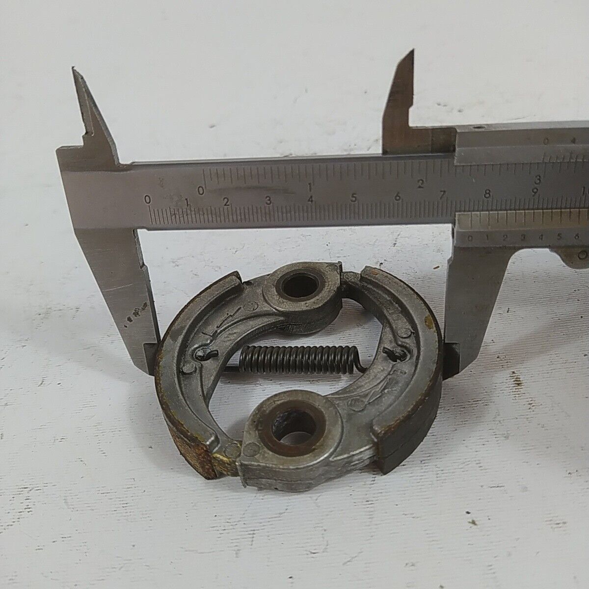 Ricambio DECESPUGLIATORE kawasaki kt 17 FRIZIONE TRASMISSIONE campana usato