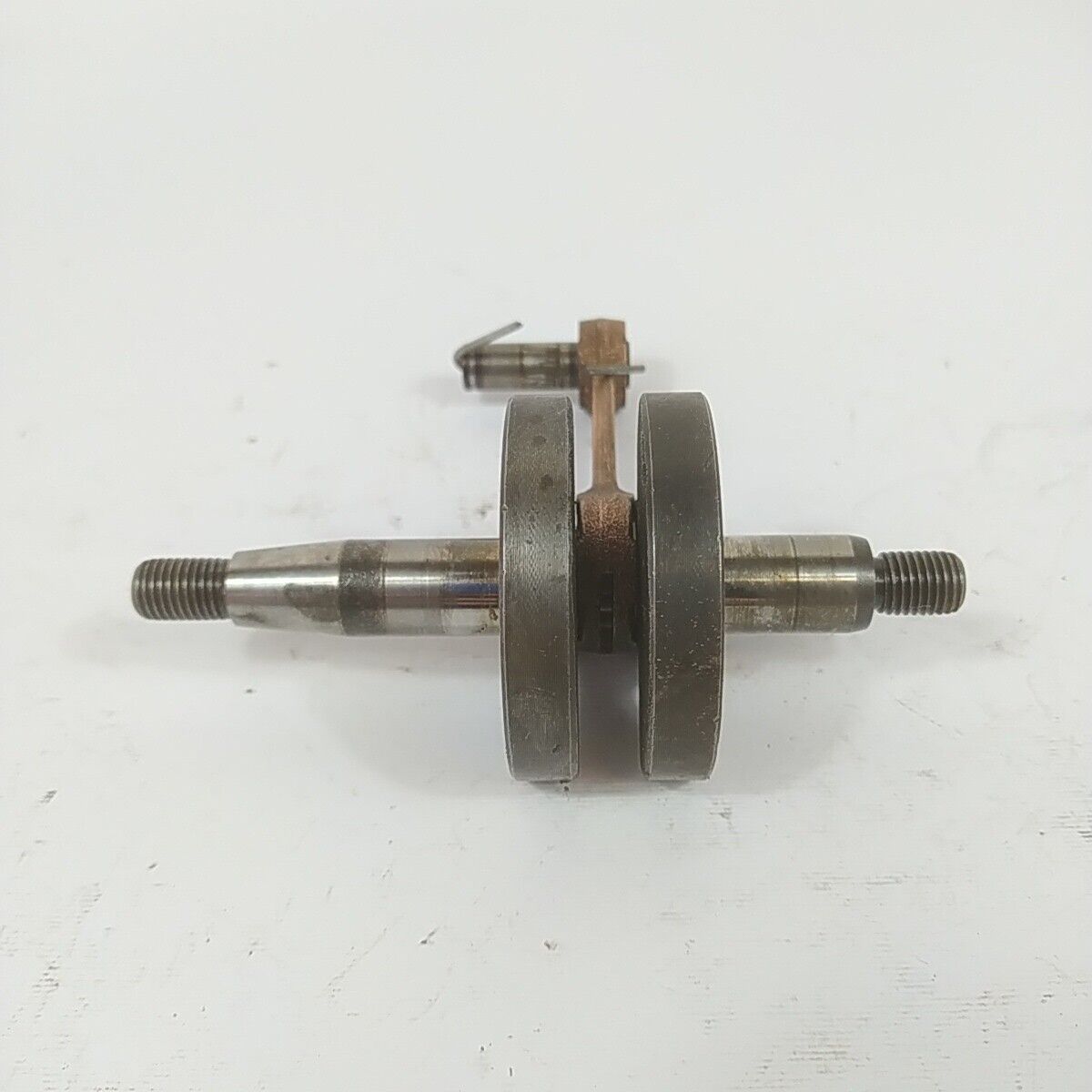 Ricambio ALBERO MOTORE ORIGINALE per decespugliatore TANAKA 501 ik usato