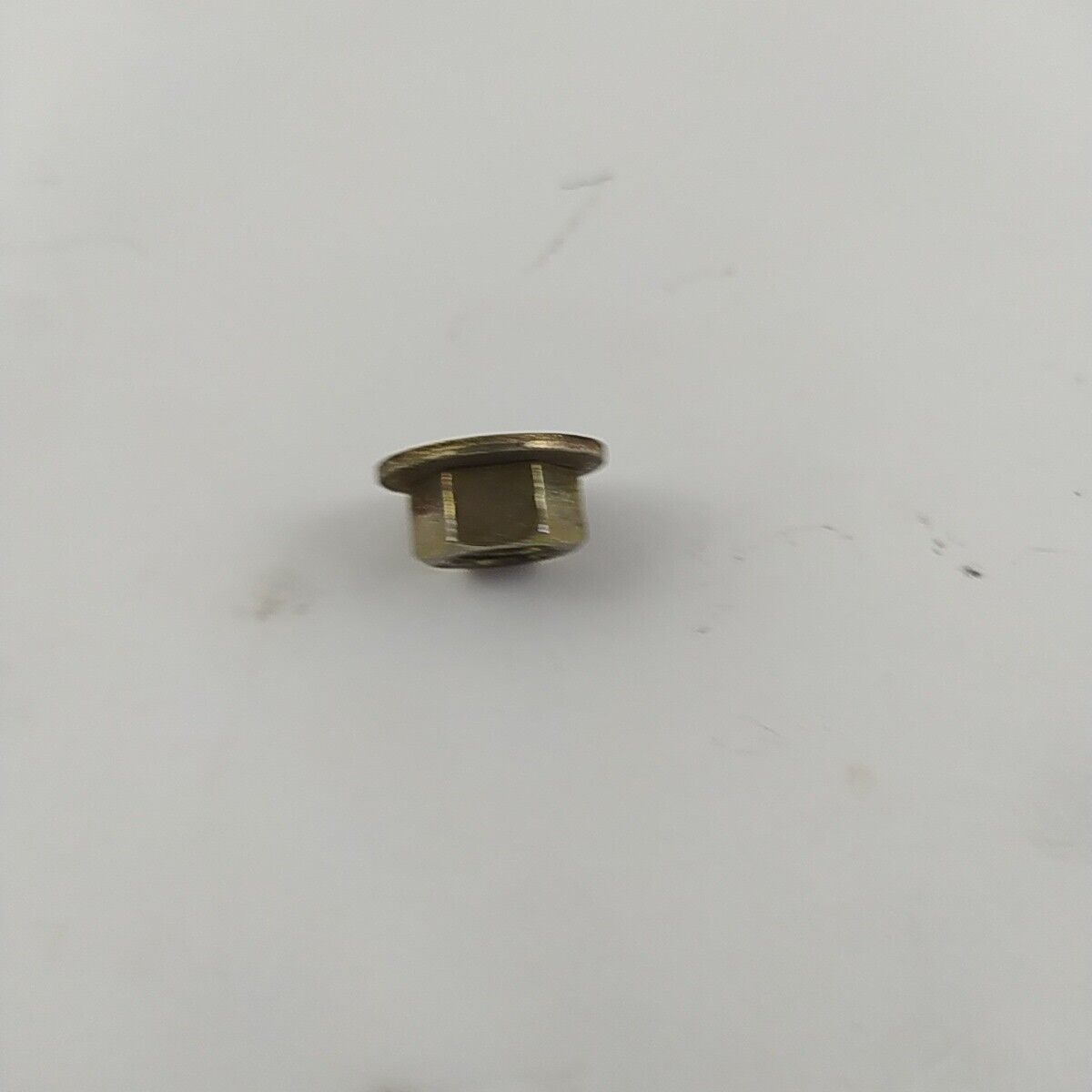 Ricambio DADO ALBERO MOTORE usato decespugliatore MITSUBISHI TL 52