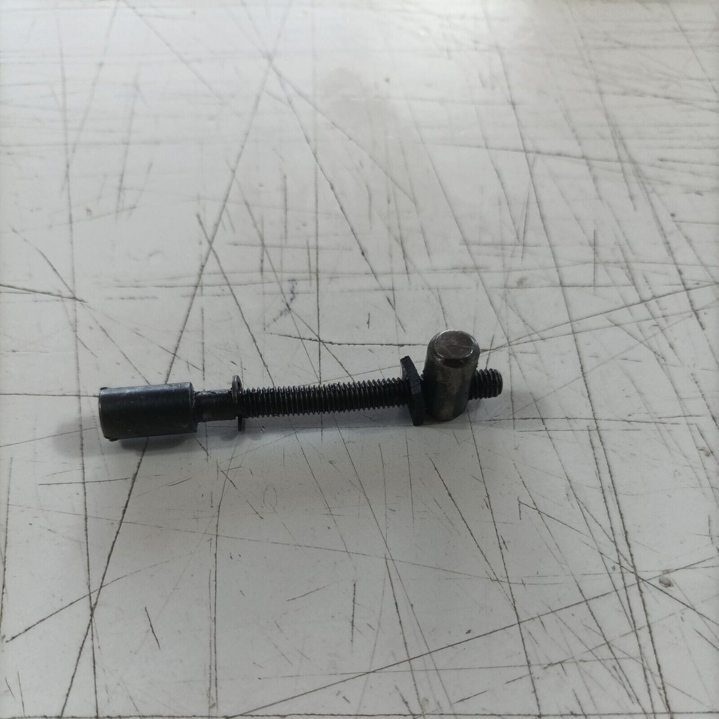 MOTOSEGA OLEOMAC OM 251 REGISTRO TENDI tensione CATENA ORIGINALE ricambi usati