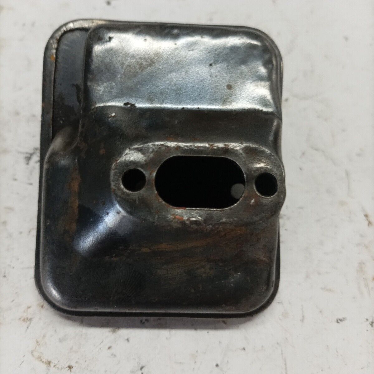 Ricambio MARMITTA di scarico SILENZIATORE Usato per decespugliatore ZENOAH