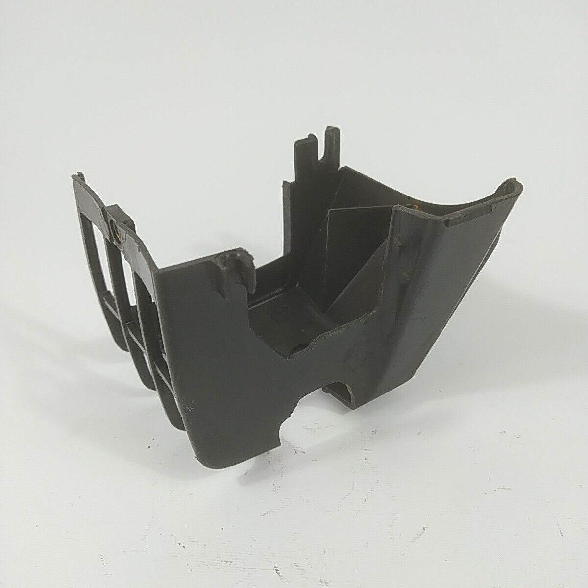 Ricambi usati per decespugliatore MCCULLOCH COPERCHIO COPRI MOTORE MARMITTA