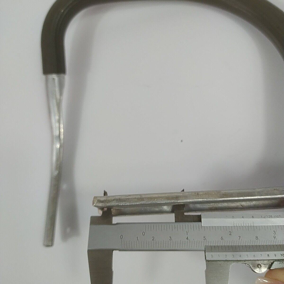 MANIGLIA IMPUGNATURA MANICO SUPERIORE per motosega HUSQVARNA 51 ricambio usato