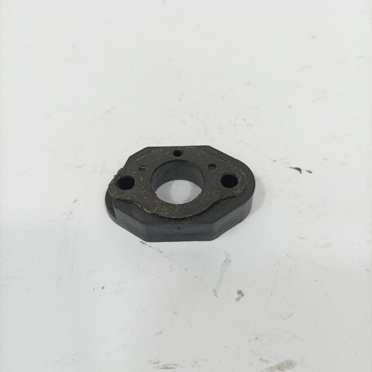 ricambio usato FLANGIA COLLETTORE CARBURATORE per motosega ALPINA Castor C A 45