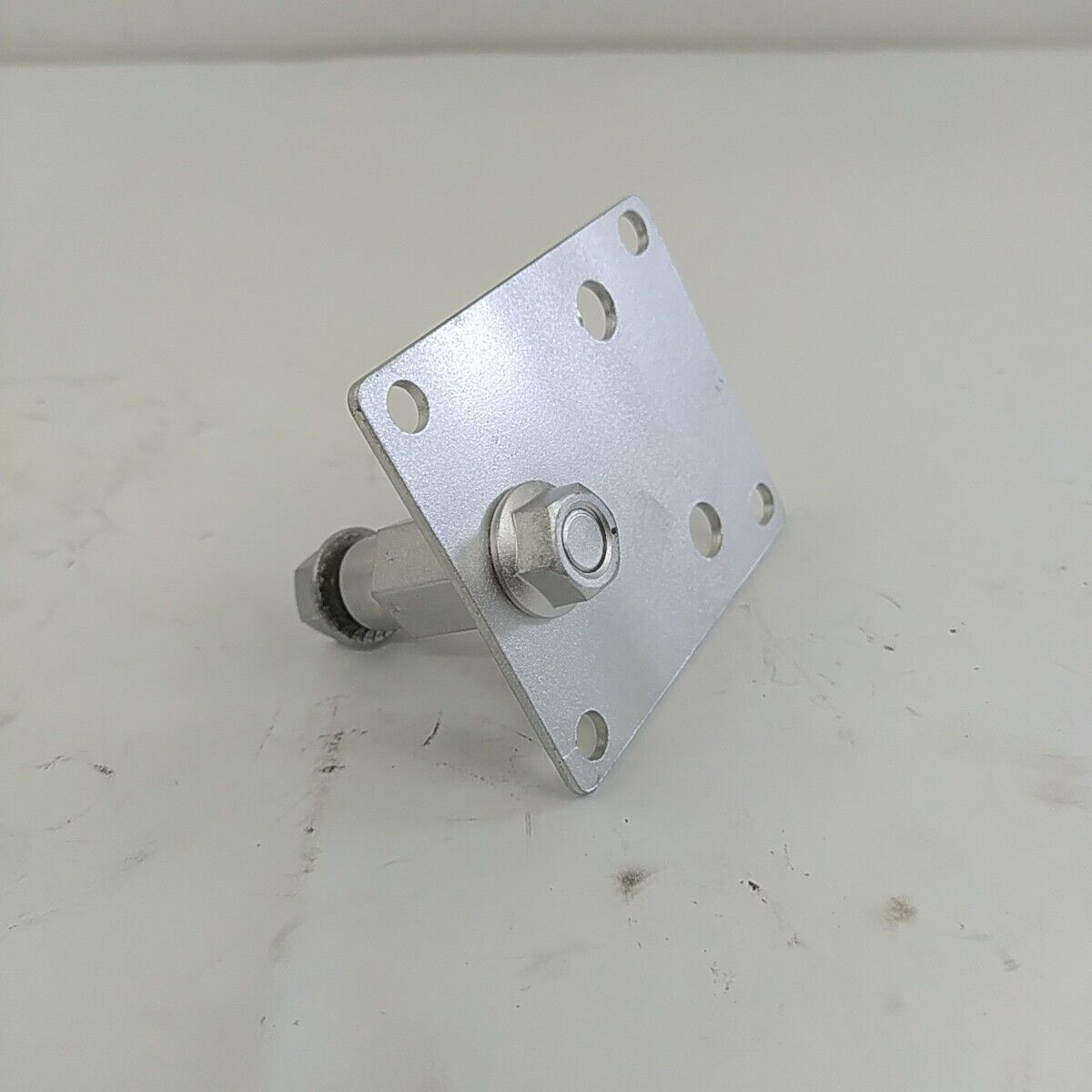 Ricambio STAFFA PIASTRA MOTORE a zaino usato per decespugliatore KAWASAKI TD 40