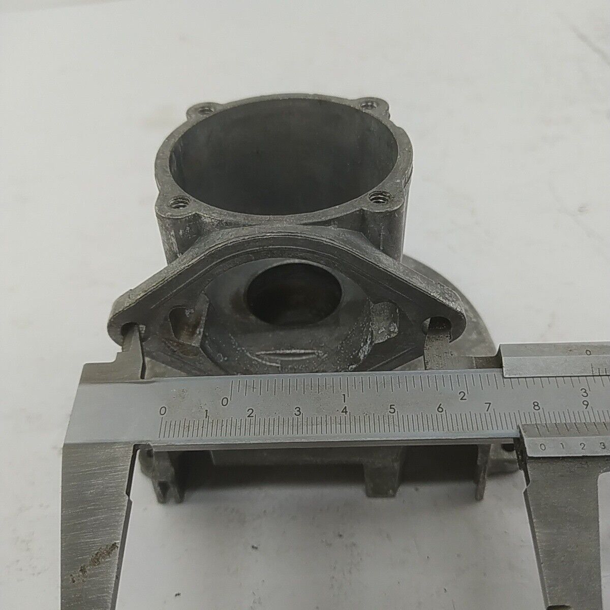 Ricambio usato CARTER BASAMENTO MOTORE cilindro per decespugliatore STIHL FS 44