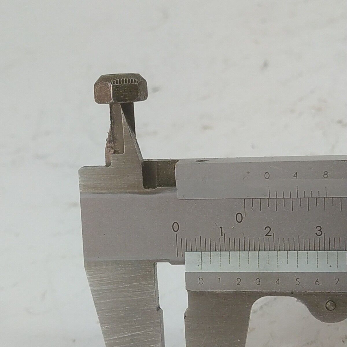 Ricambio per motosega STIHL 08 S VARIE VITI VITE BULLONE MOTORE ORIGINALE usato