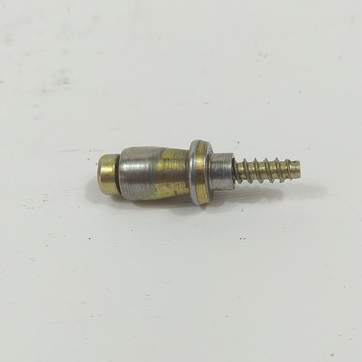 Ricambio per motosega CASTOR ALPINA 450 VITI IMPUGNATURA MANICO MANIGLIA Usato