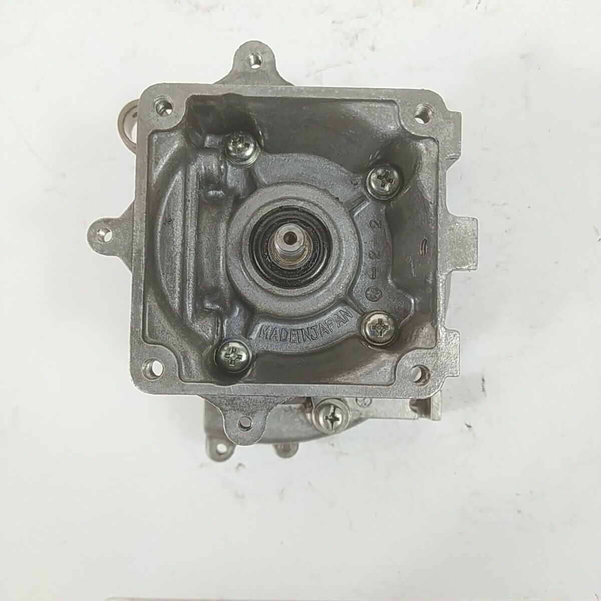 ricambio BASAMENTO CILINDRO ALBERO MOTORE usato decespugliatore KAWASAKI TD 33