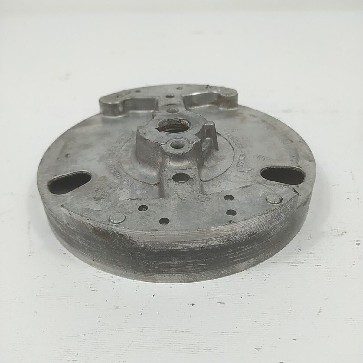 Ricambi VOLANO MAGNETICO AVVIAMENTO per tosaerba Briggs & Stratton 675 EXi usati