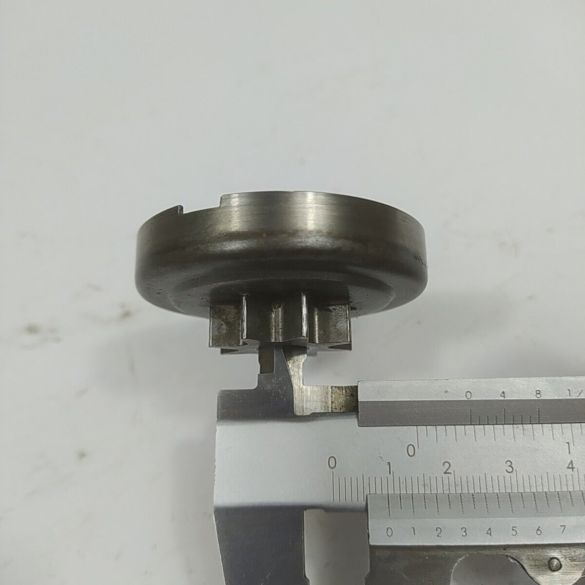 Ricambi per MOTOSEGA ZENOAH G 2000 t TAMBURO CAMPANA FRIZIONE TRASMISSIONE usati