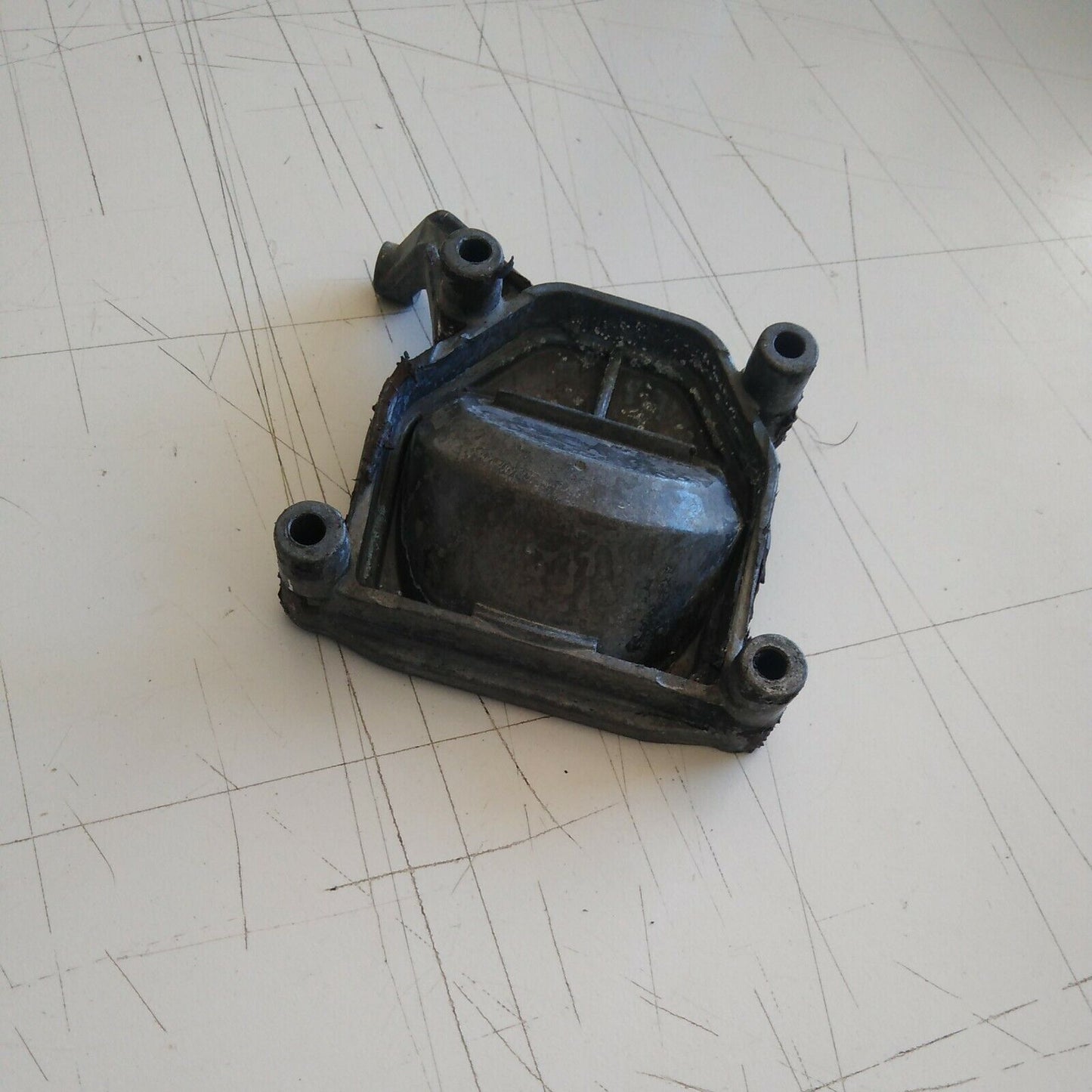 CHIUSURA CILINDRO SERBATOIO decespugliatore EFCO 260 2500 220 ricambi usati