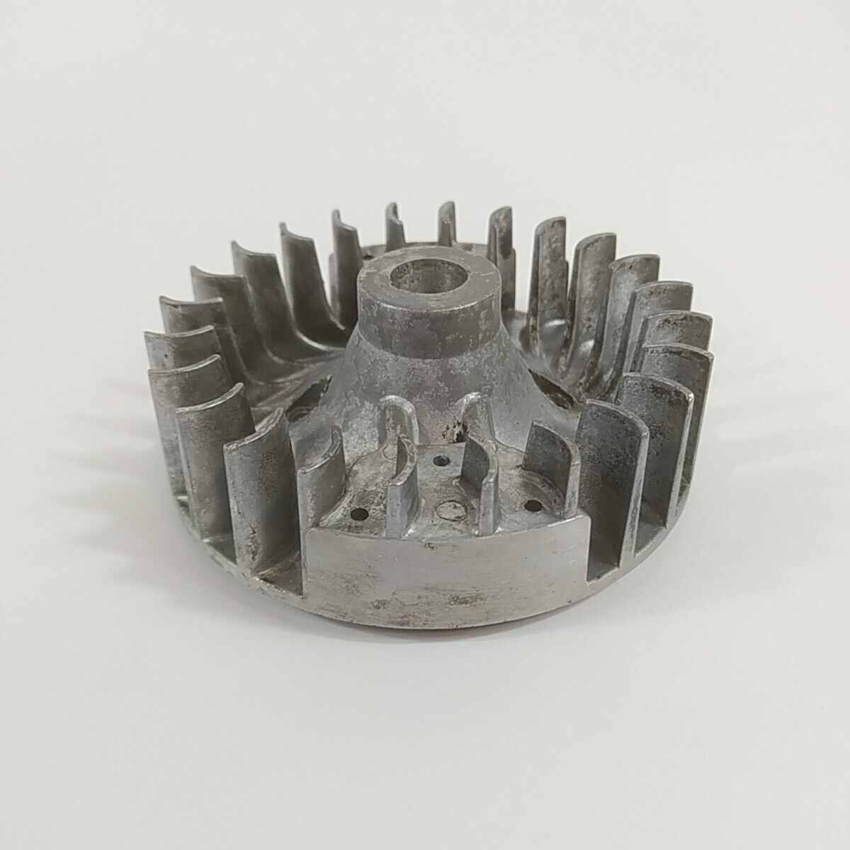 Ricambi per DECESPUGLIATORE ALPINA VIP 52 VOLANO MAGNETICO DI AVVIAMENTO usato