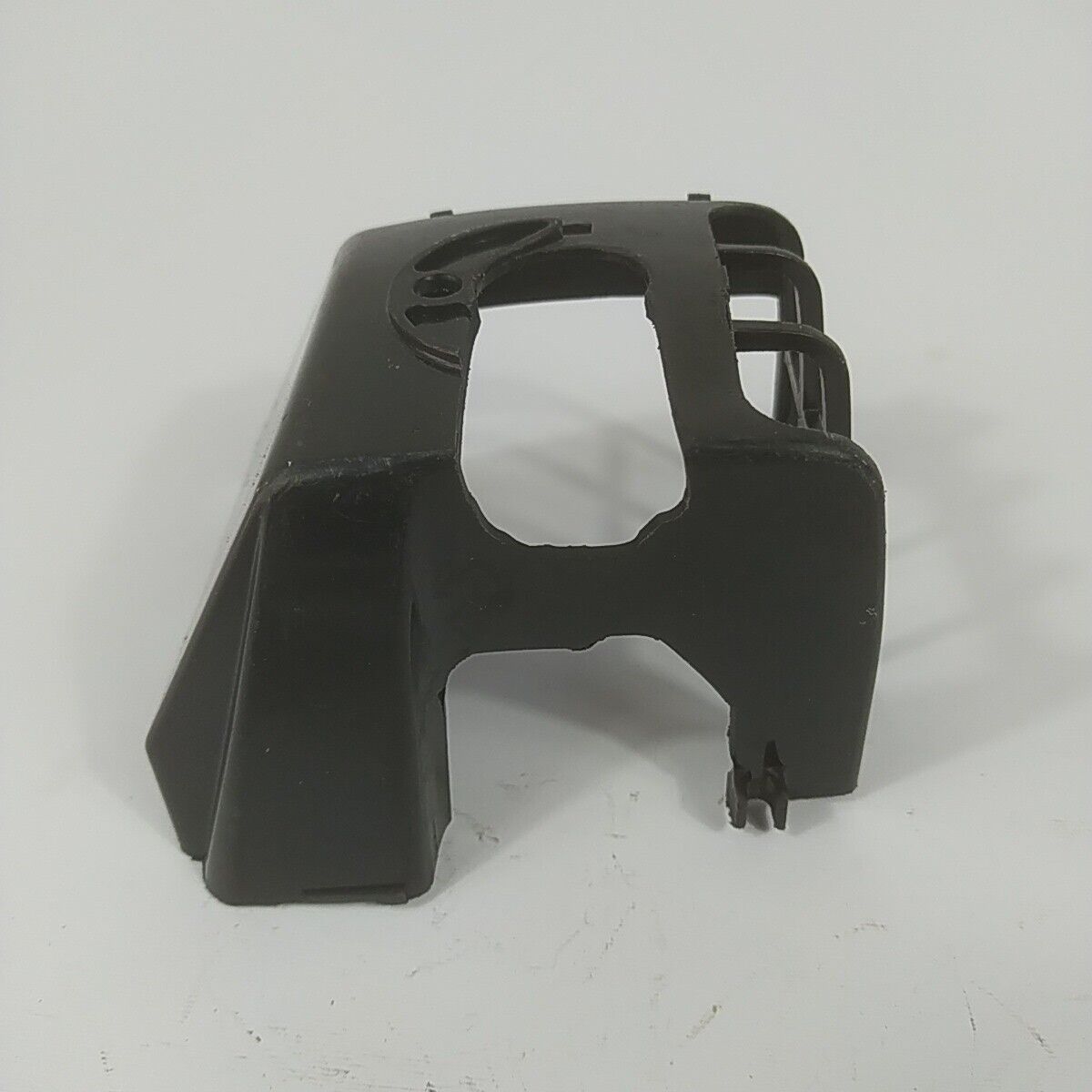 Ricambi usati per decespugliatore MCCULLOCH COPERCHIO COPRI MOTORE MARMITTA