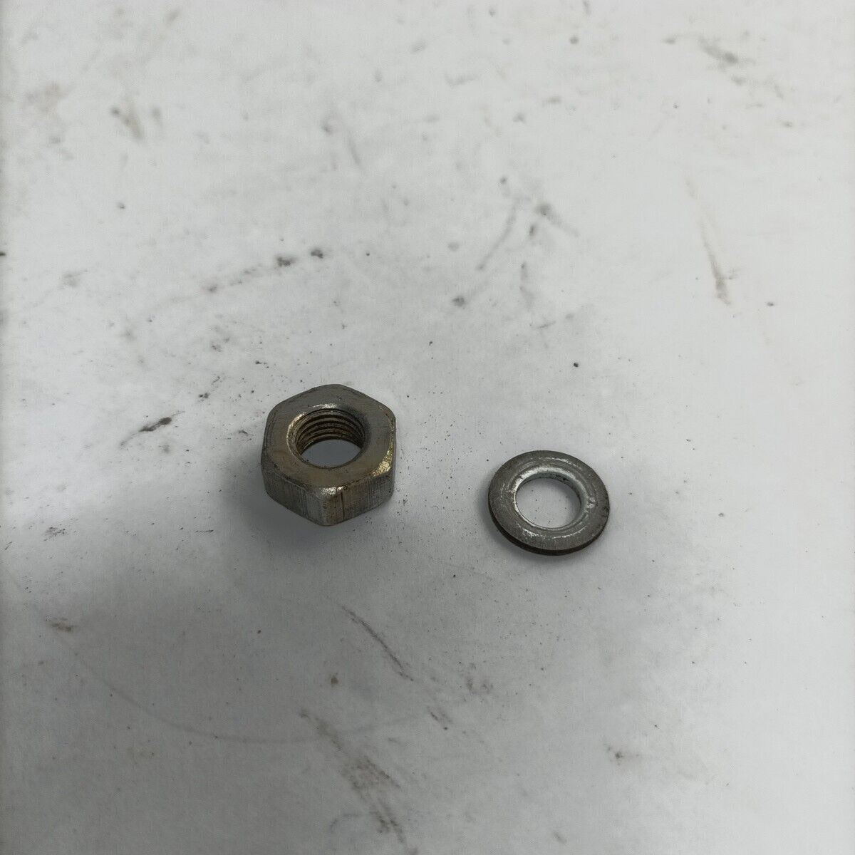 Ricambio DADO LATO VOLANO ALBERO MOTORE usato decespugliatore EMAK OLEO MAC 750