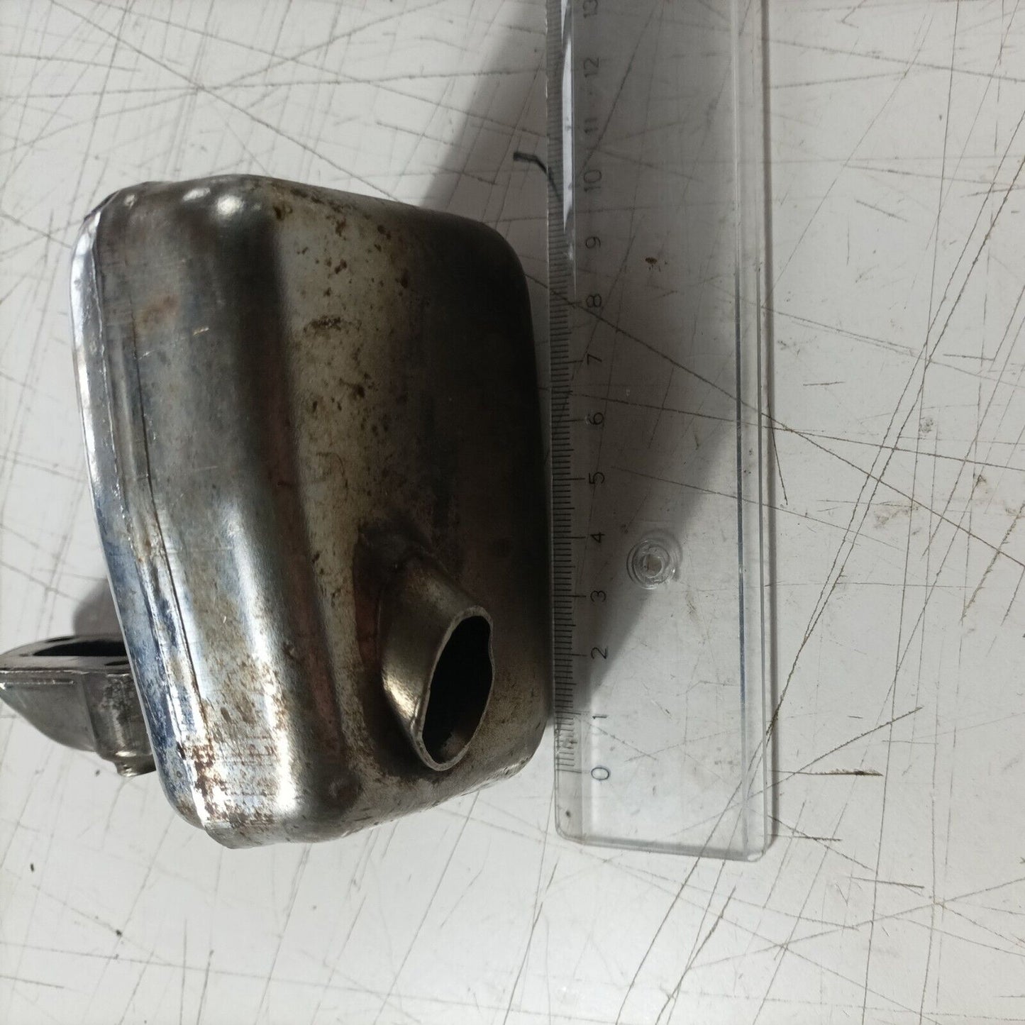 SILENZIATORE MARMITTA TERMINALE DI SCARICO PER MOTOSEGA CASTOR C 70 ALPINA A 70