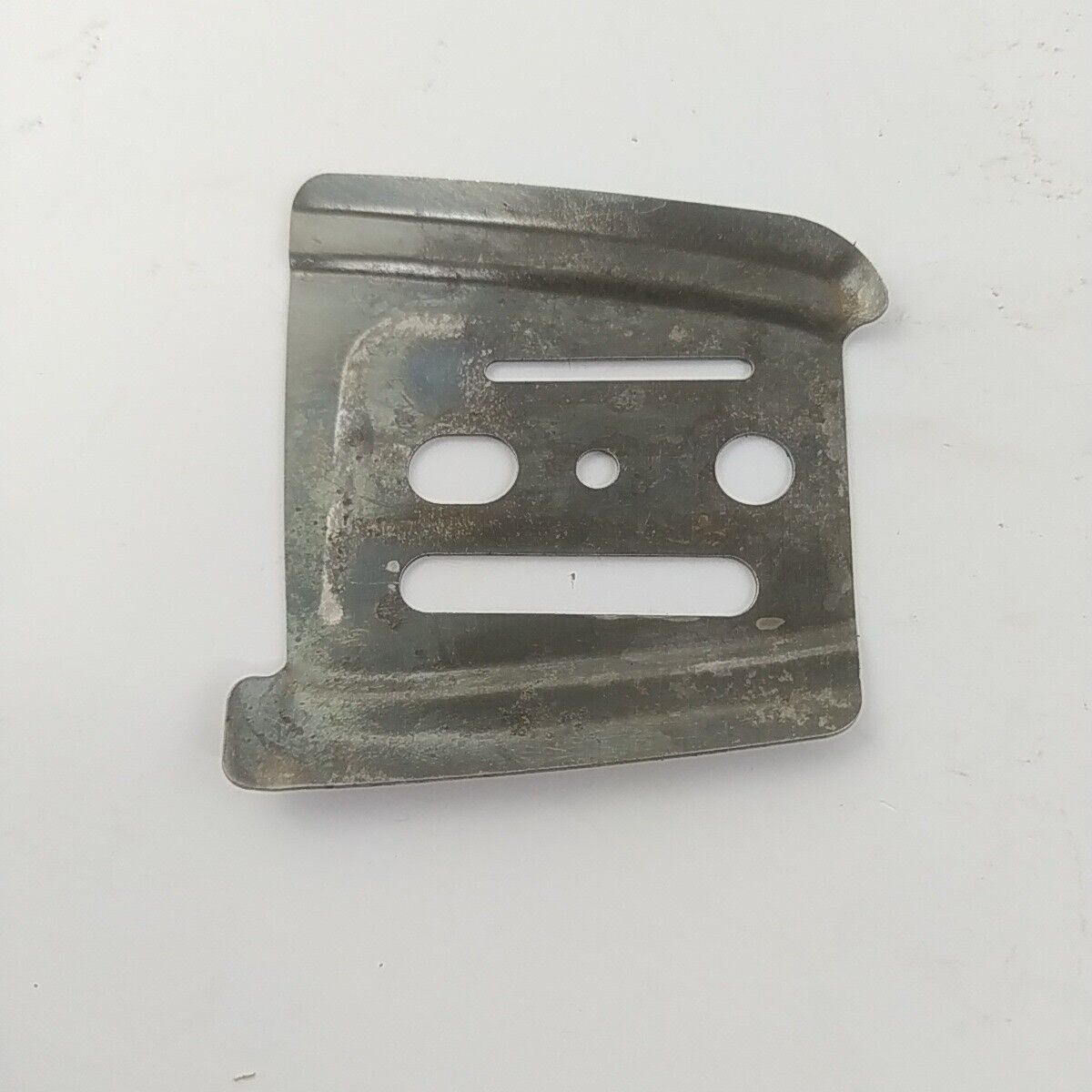 Ricambio usato DADO E PIASTRA GUIDA BARRA per MOTOSEGA Echo 330 EVL