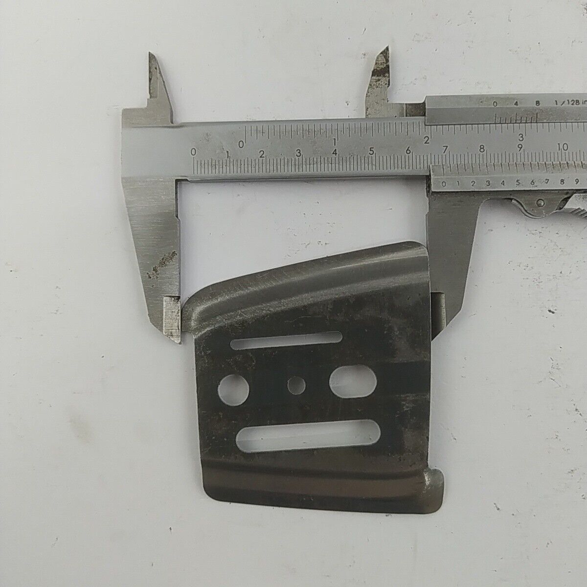 Ricambio usato DADO E PIASTRA GUIDA BARRA per MOTOSEGA Echo 330 EVL