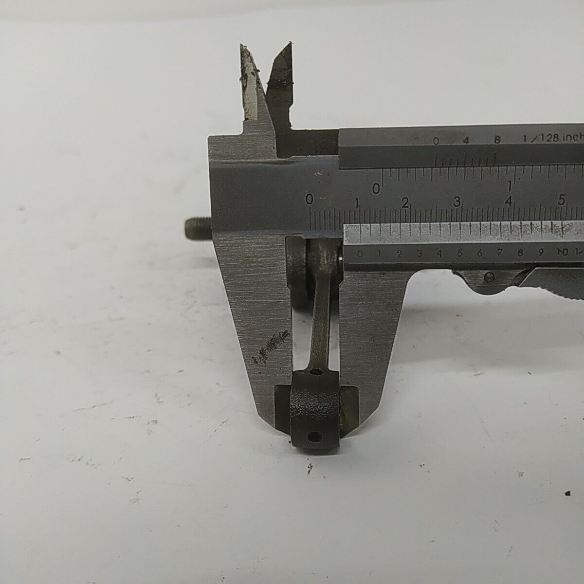 Ricambio usato ALBERO MOTORE originale per decespugliatore KAWASAKI TG 33