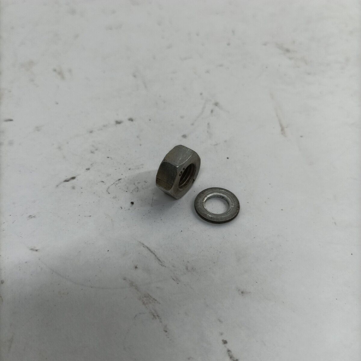 Ricambio DADO LATO VOLANO ALBERO MOTORE usato decespugliatore EMAK OLEO MAC 750