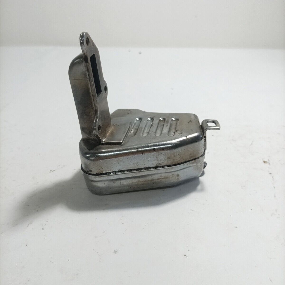 ricambio MARMITTA SILENZIATORE DI SCARICO usato per motosega ALPINA Castor 45