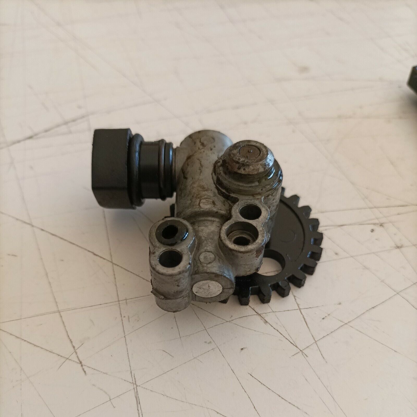 POMPA OLIO completa PER MOTOSEGA OPEM JOLLY 155 AUTOMATIC ricambi usati