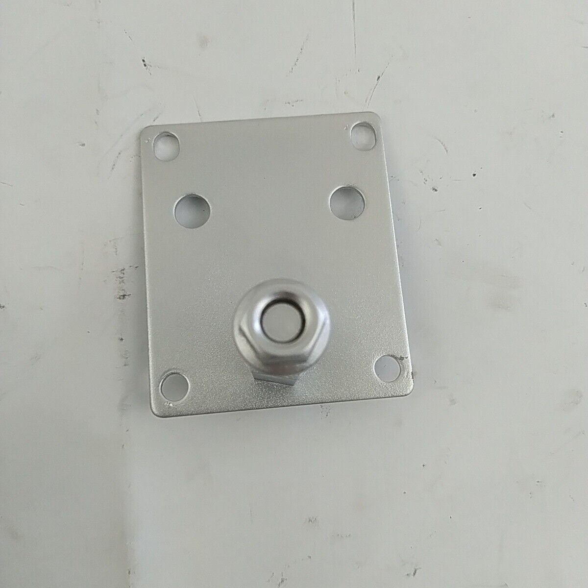 Ricambio STAFFA PIASTRA MOTORE a zaino usato per decespugliatore KAWASAKI TD 40
