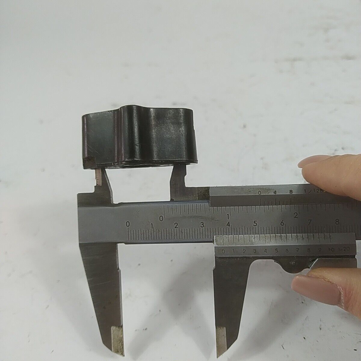 Ricambio FLANGIA RACCORDO CARBURATORE per motosega ALPINA A45 Castor CP 45 usato